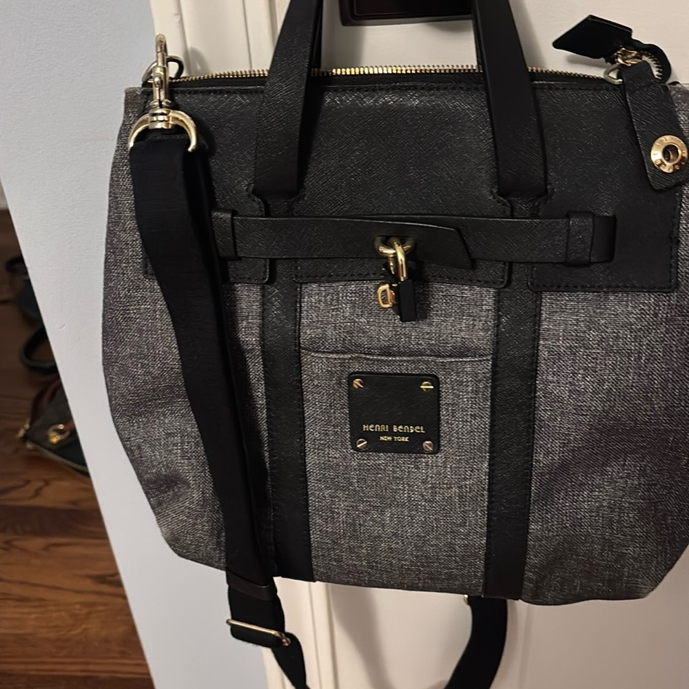 Henri Bendel New York gray and Black handbag
